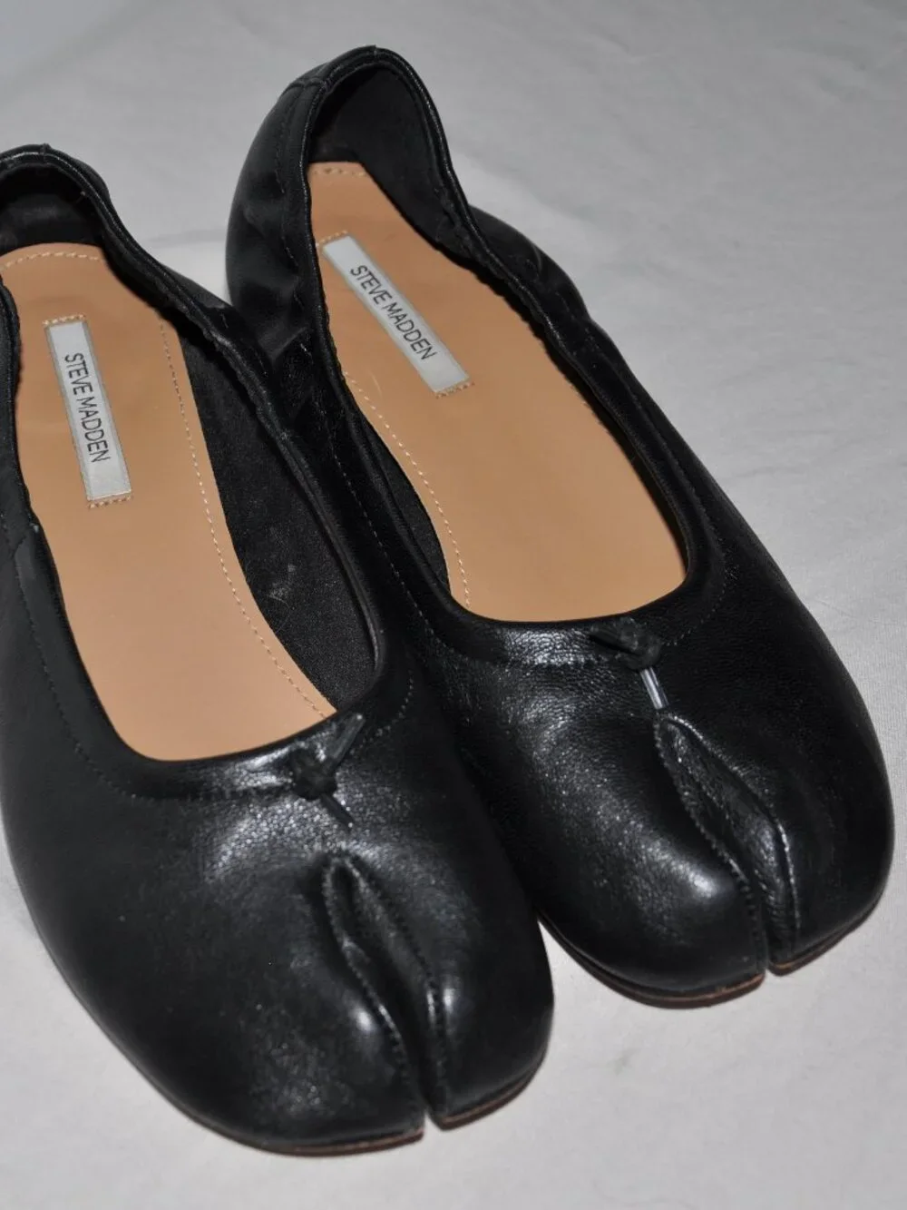 CYRA BLACK LEATHER split-toe